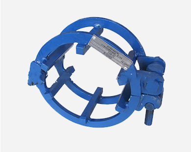 Manual single thread screw-rod-type external pipe line-up clamp